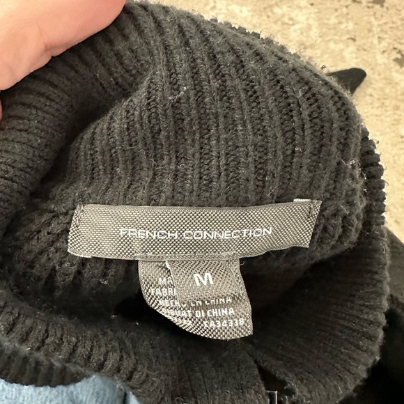 French Connection Quarter Zip Sweater Size Medium - Picture 3 of 3